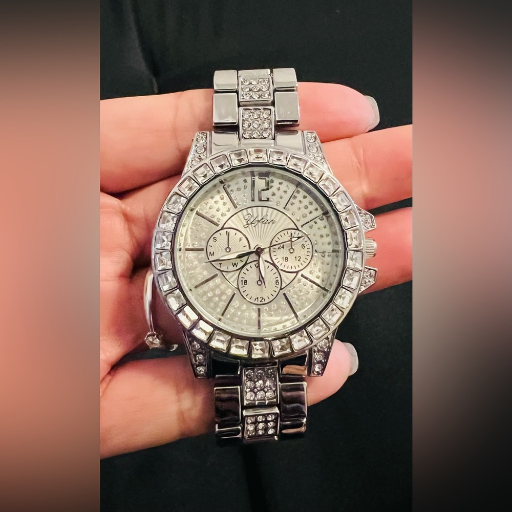 Brand New Boy Size Crystal Watch .